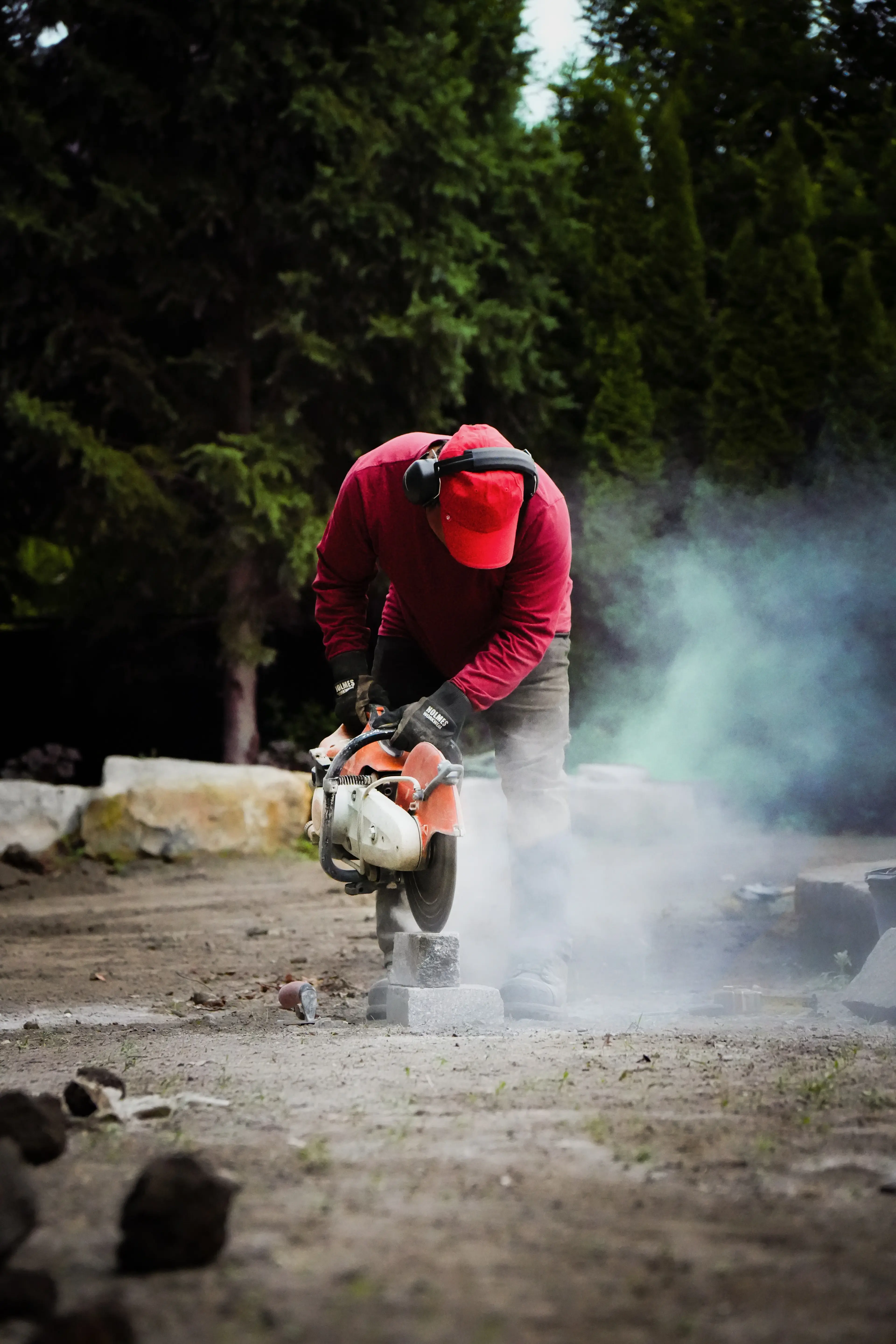 Creating Stunning Hardscape Designs for Small Yards